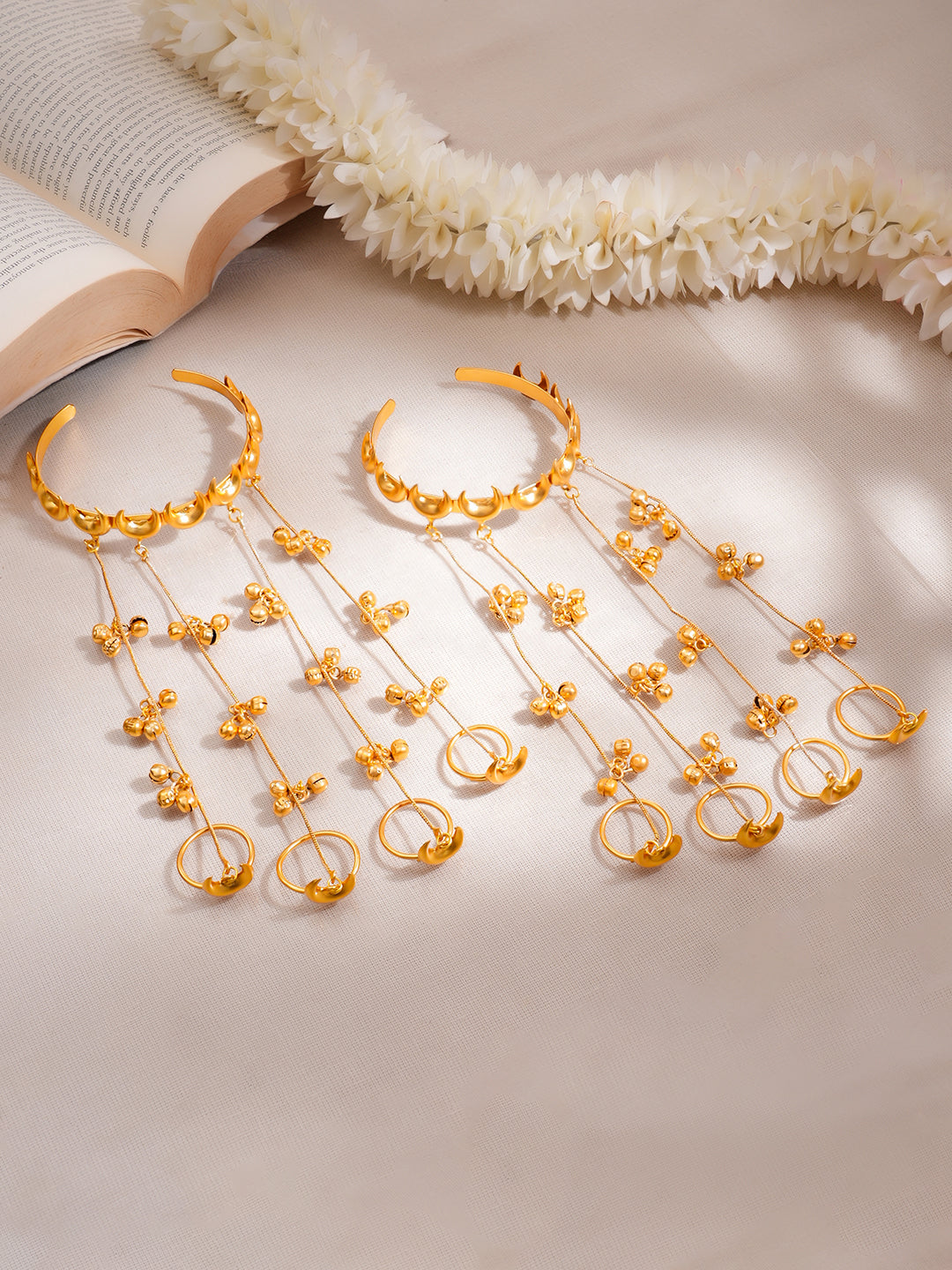 Golden Moonlight Haathphool Bracelet Set