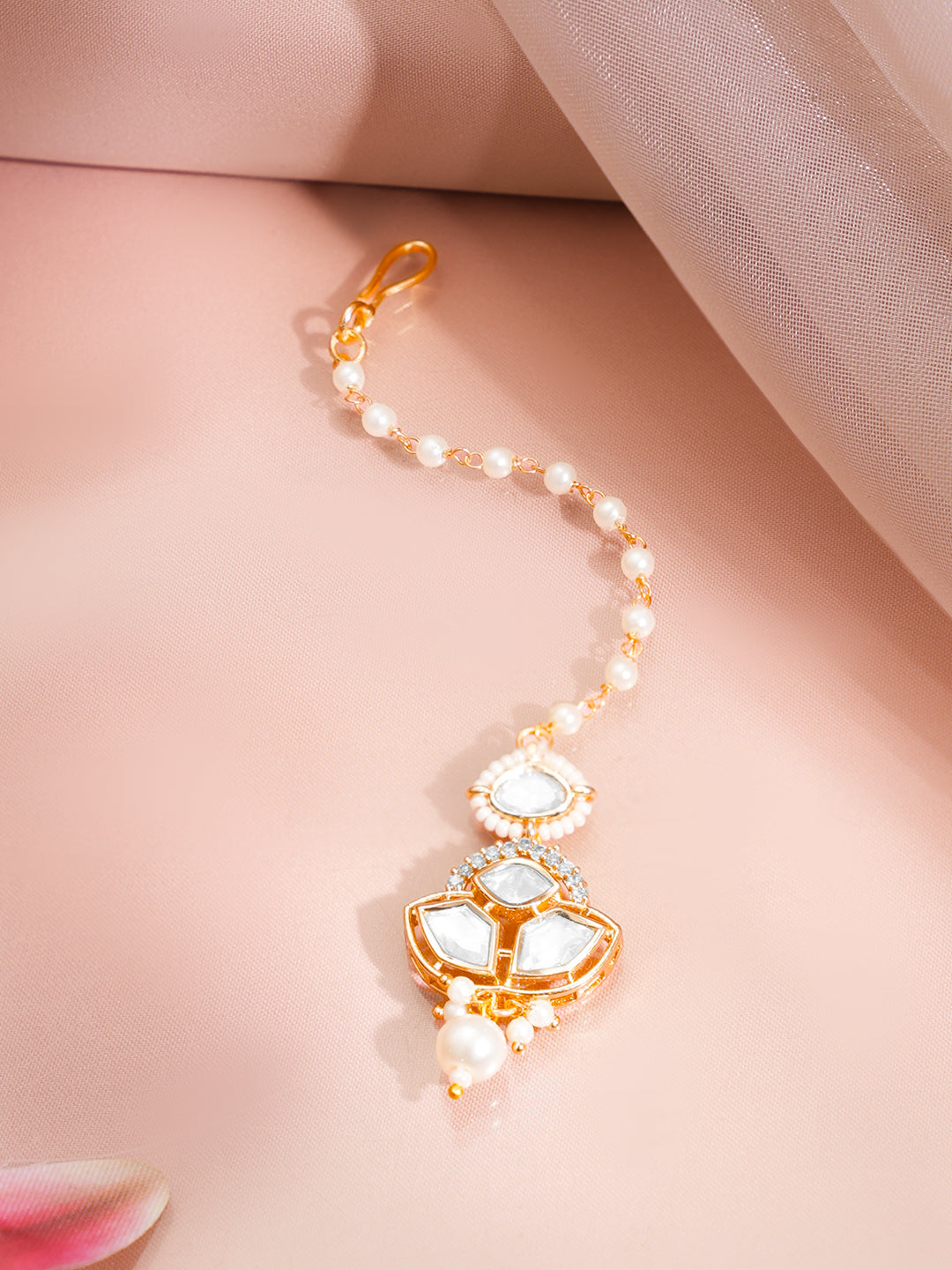 Gold Kundan Pearl Maang Tikka