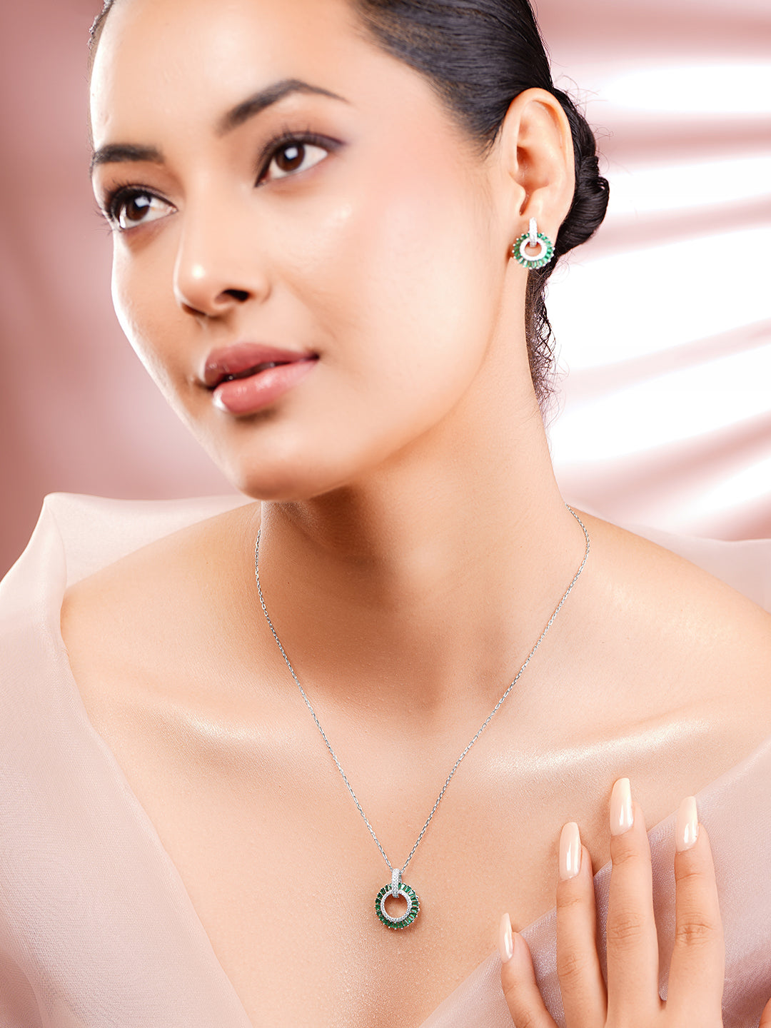 925 Fine Silver Rhodium Plated Emerald AD Circle Charm Pendent Set