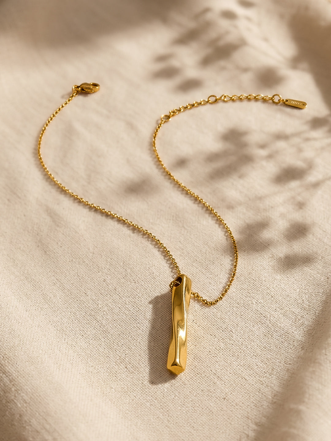 Demi Fine 18K Gold Plated Stainless steel Golden Line Pendant Chain