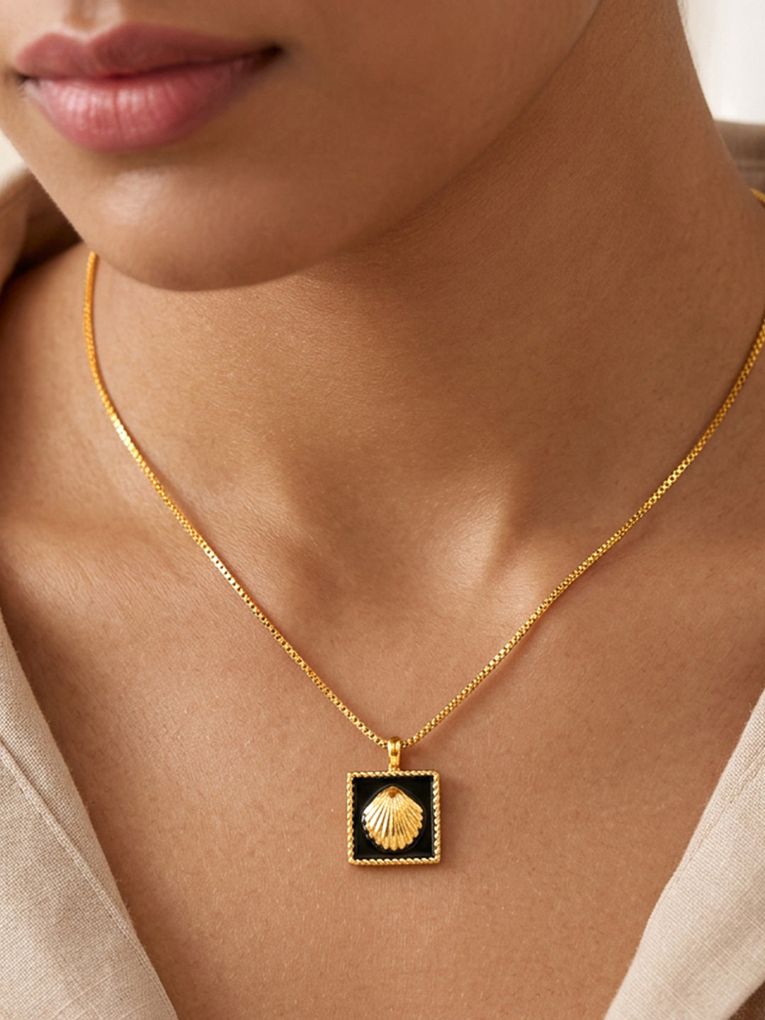 Demi Fine 18K Gold Plated Stainless steel Enamel Shell Pendant Chain Necklace