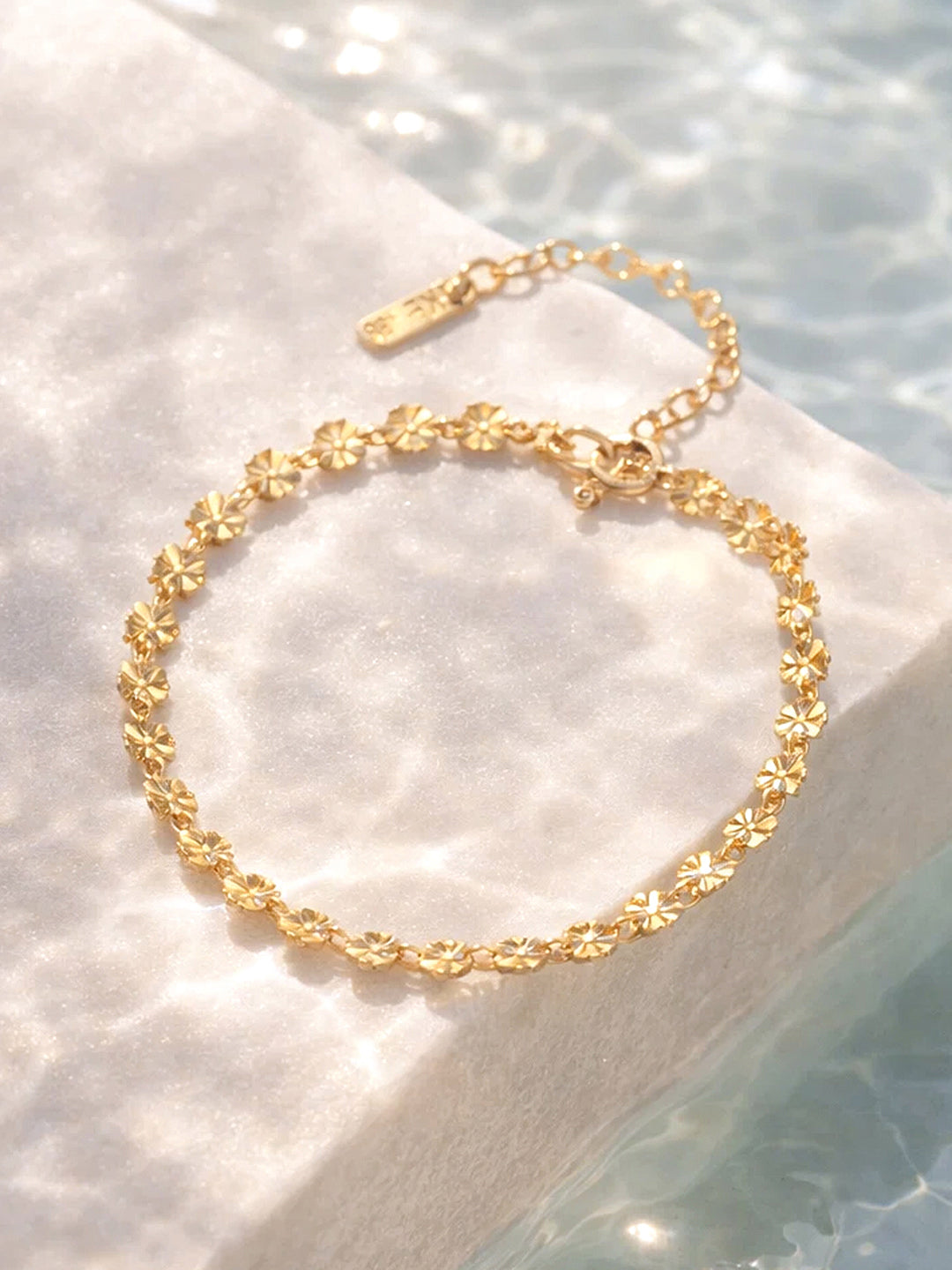 Demi Fine 18K Gold Plated Stainless steel Textured Disc Chain Bracelet