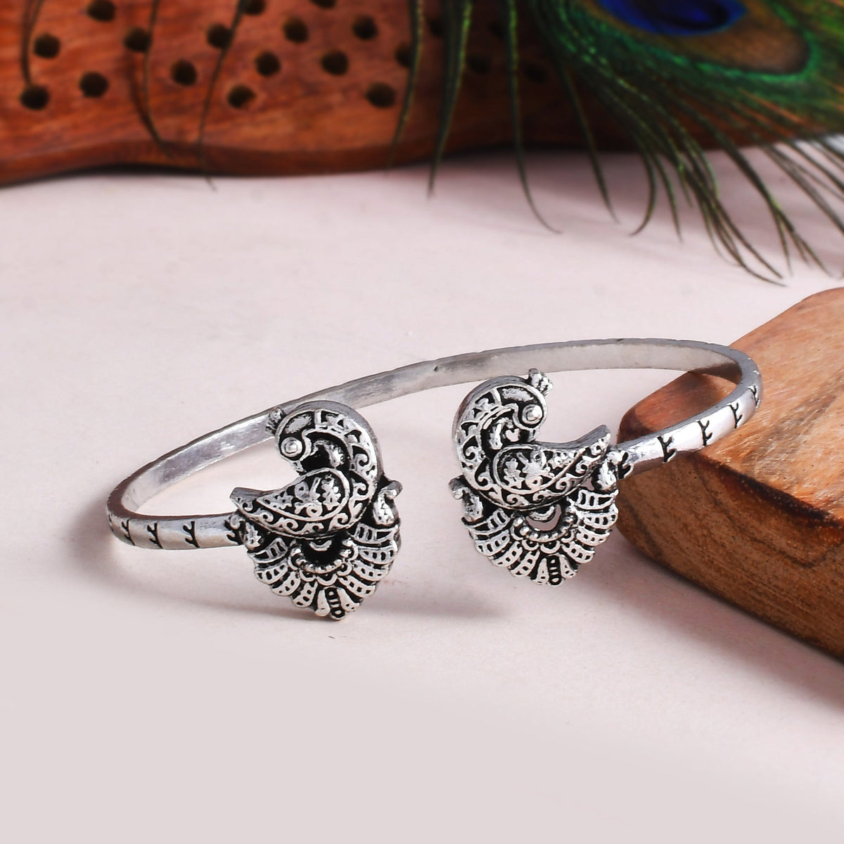 Morni Mayuri Cuff