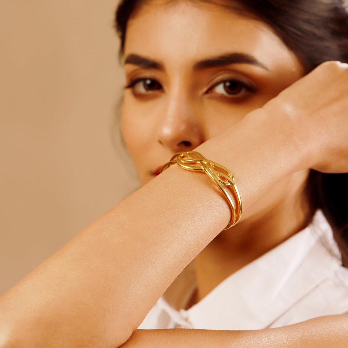 Valentine’s Day Golden Intertwined Infinity Cuff Bracelet