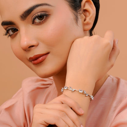 Sparkling Essentials Tulip Vine Bracelet
