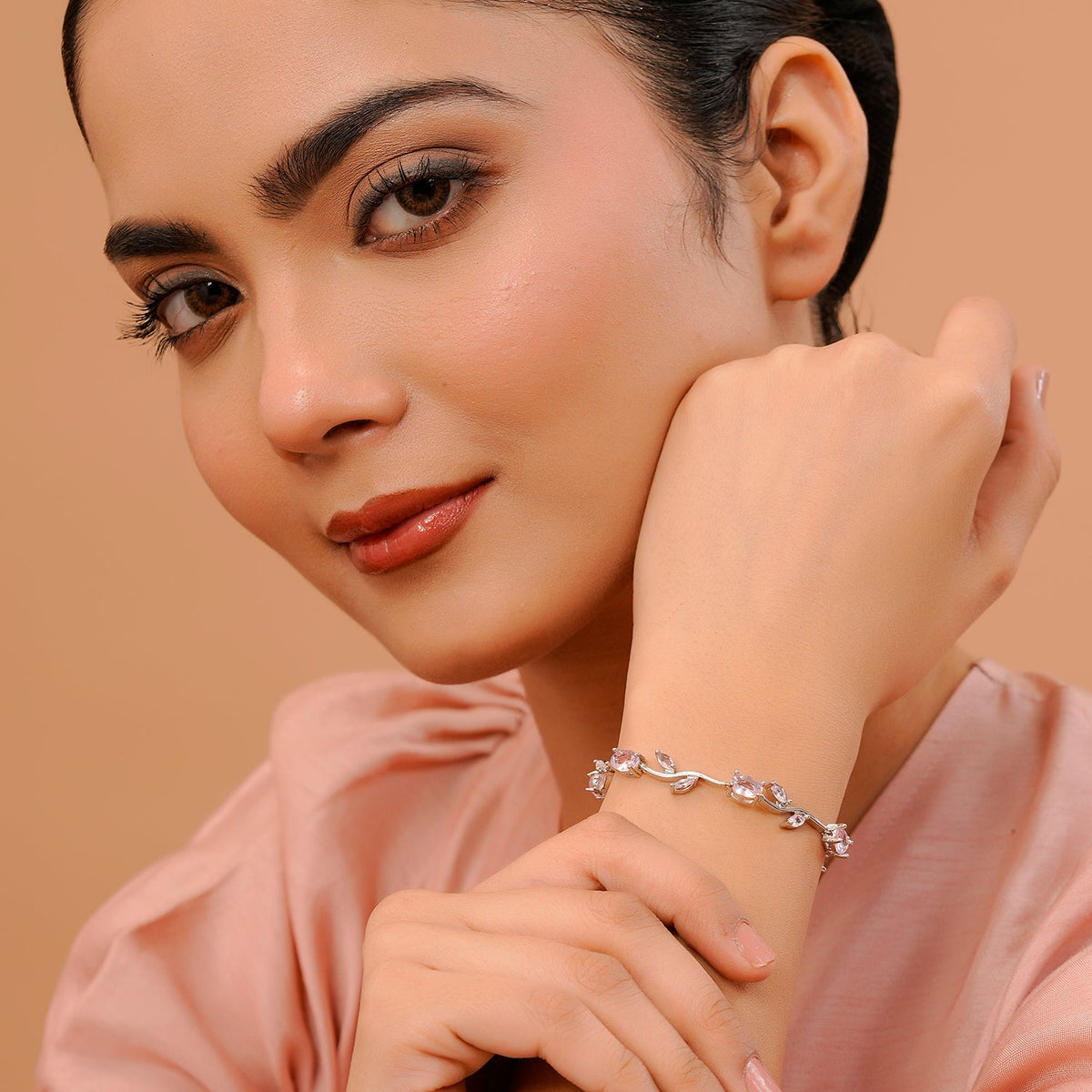Sparkling Essentials Blush Leaf Tulip Bracelet