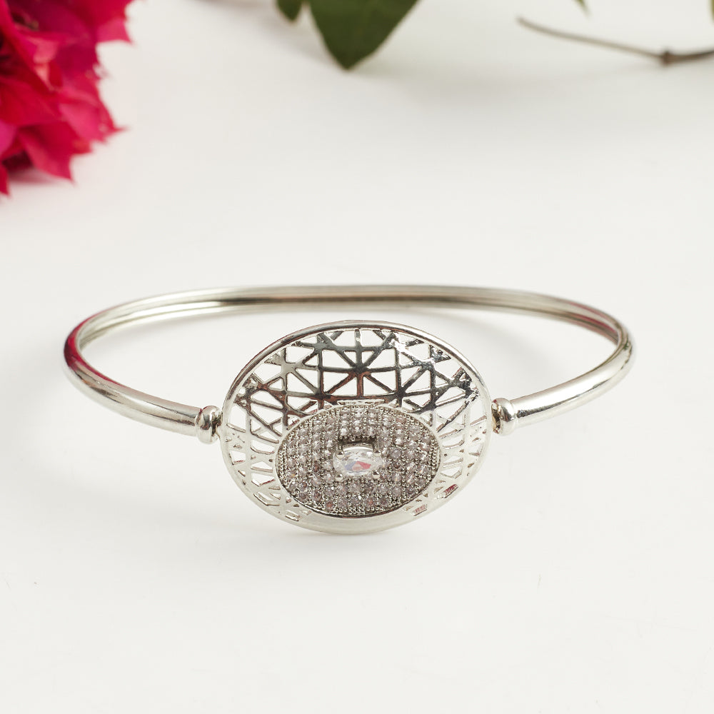 Sparkling Elegance Radiant Round Cz Bracelet