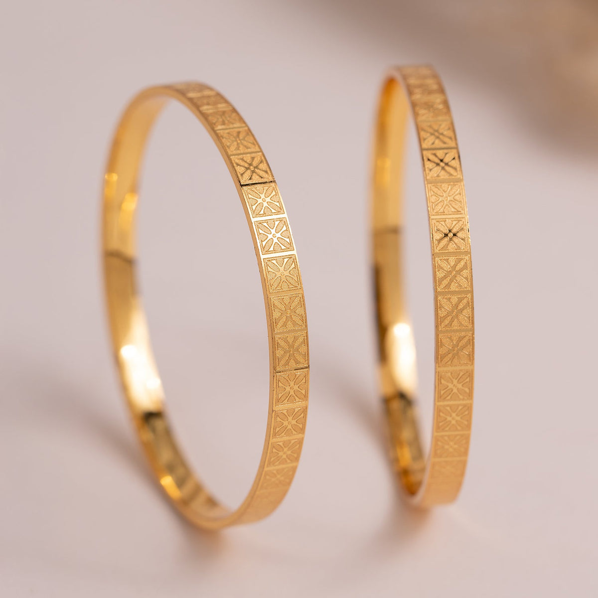 Gold Elegance Gulnaar Bangles