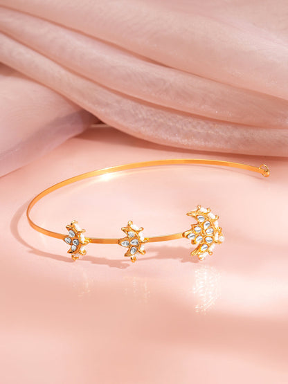 Gold Plated Kundan Moon Design Pearl Maang Tikka