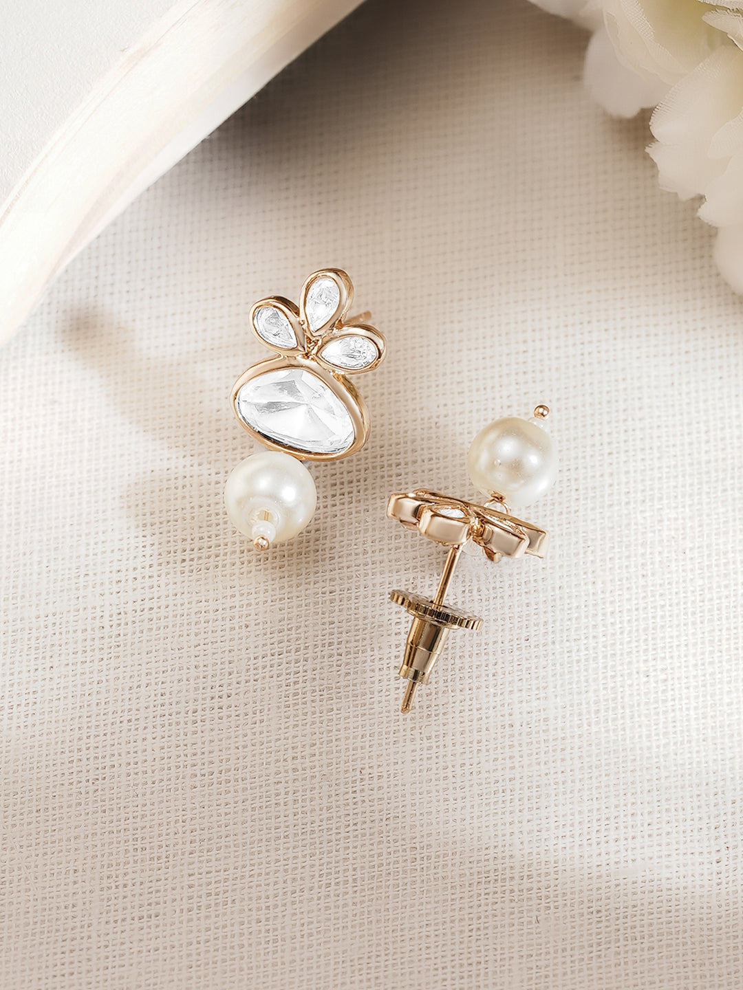 Kundan Pearl Glow Necklace Set