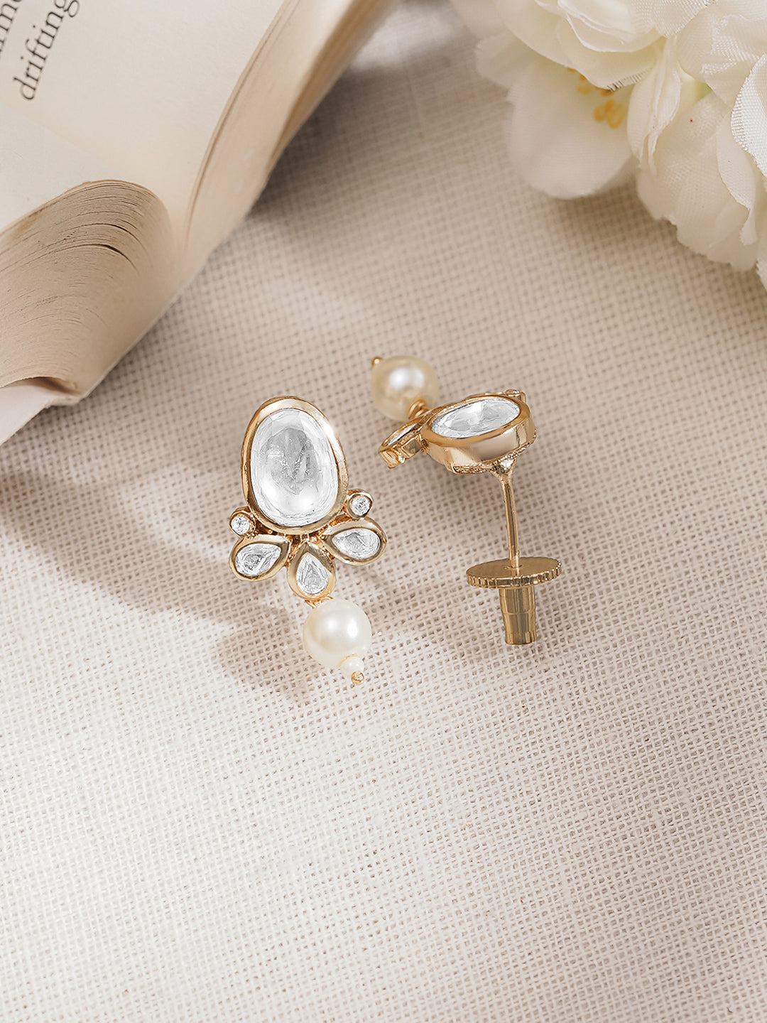Moon Glow Kundan Pendant Set