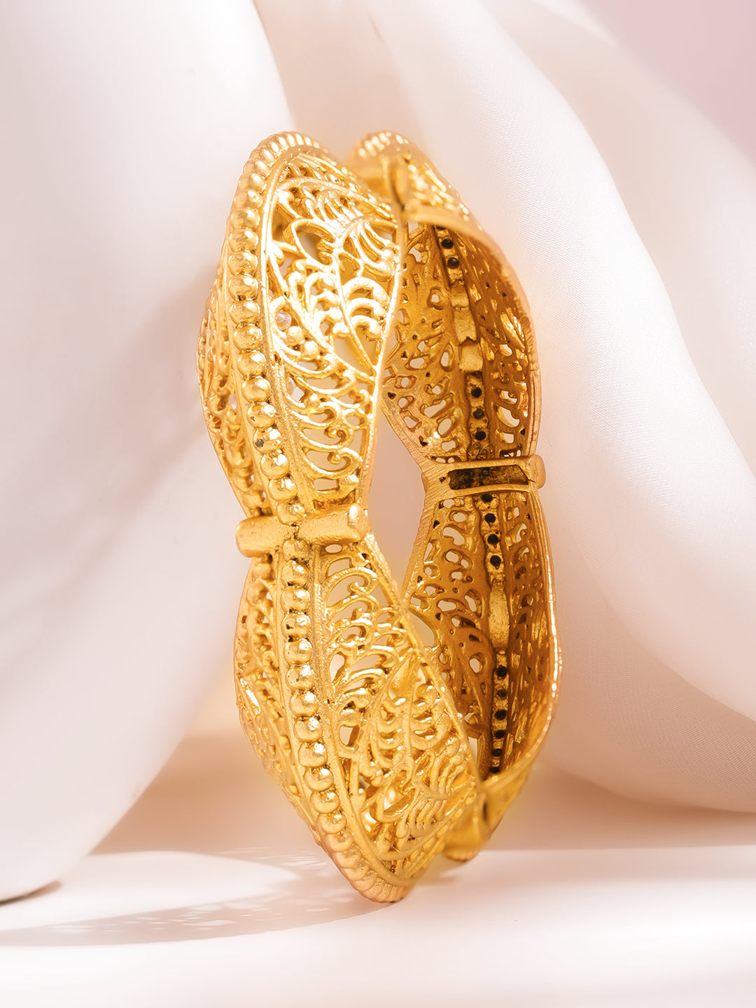 Golden Lacework Openable Bracelet