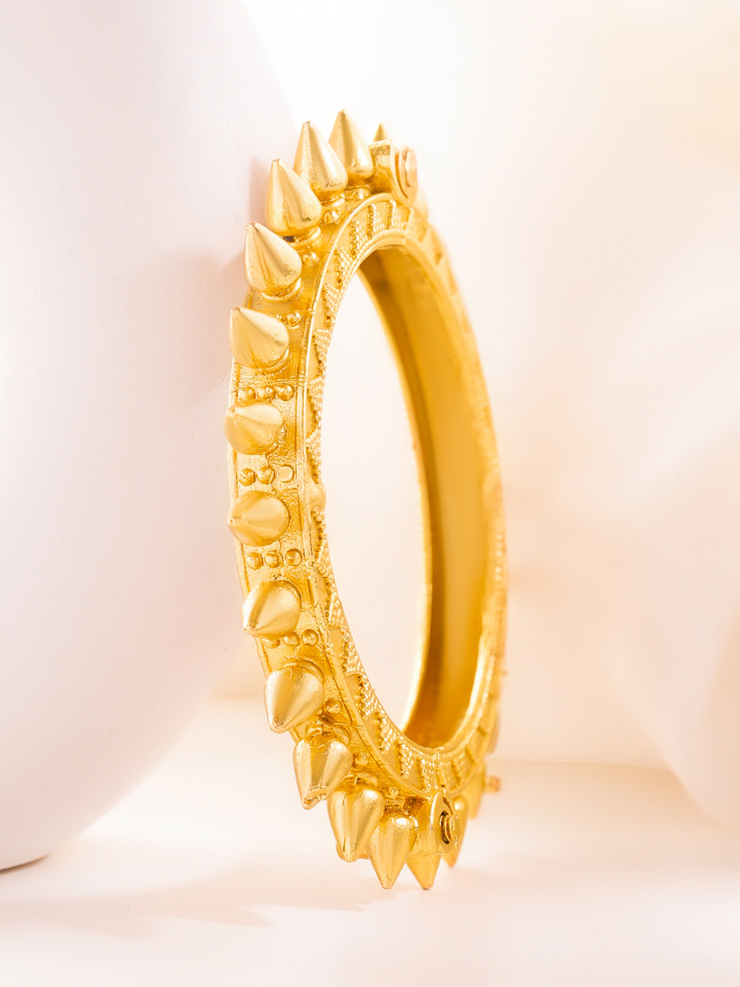Tribal Spike Gold Statement Kada