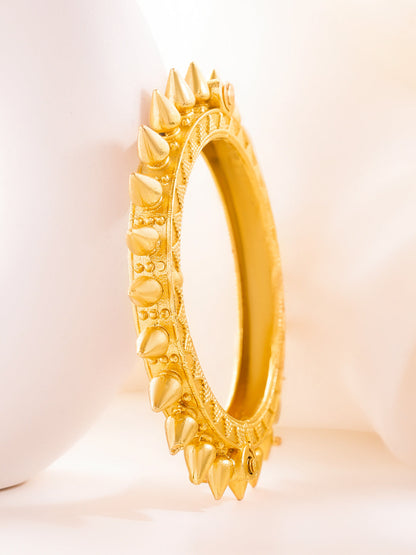 Tribal Spike Gold Statement Kada