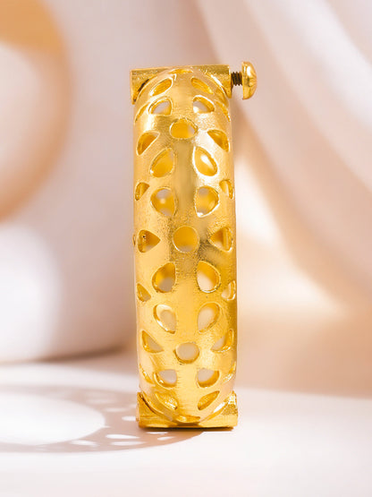 Golden Mirage Cutwork Statement Kada