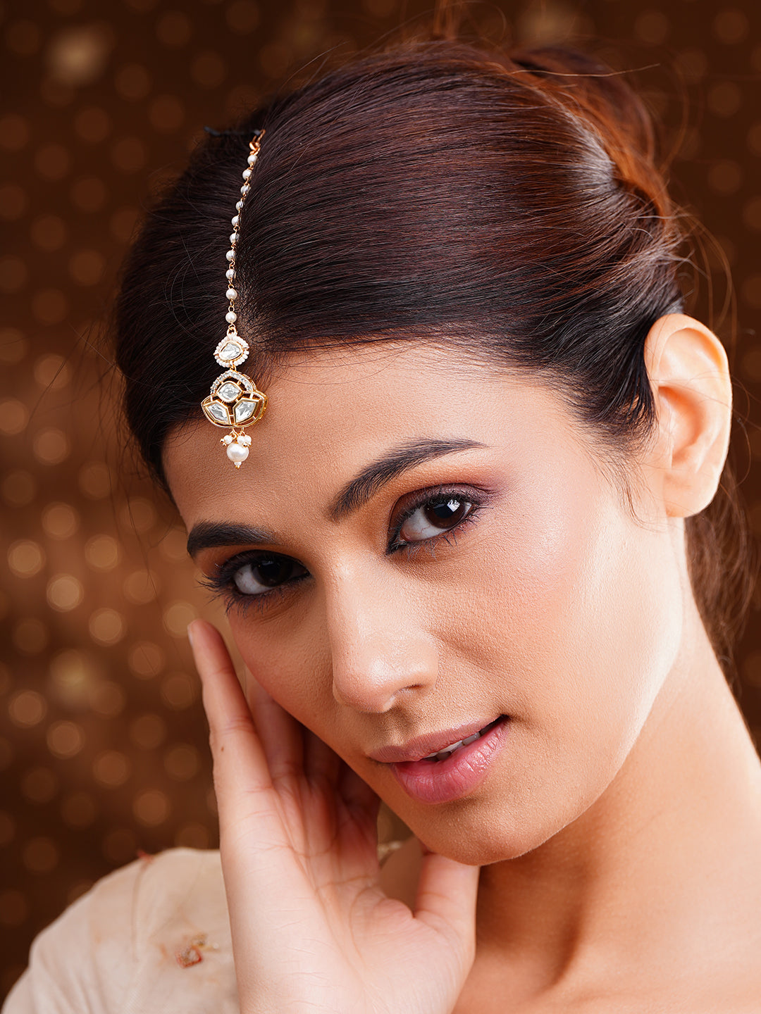 Gold Kundan Pearl Maang Tikka