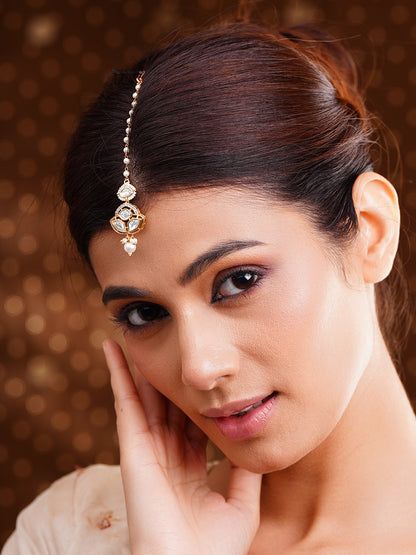 Gold Kundan Pearl Maang Tikka