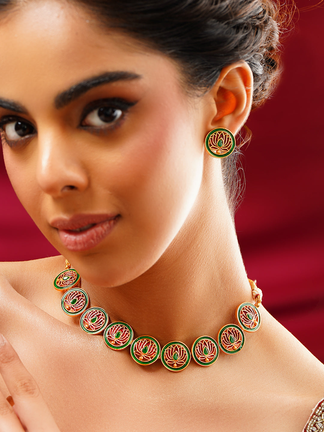 Gold Plated Lotus Motif Round Necklace Set