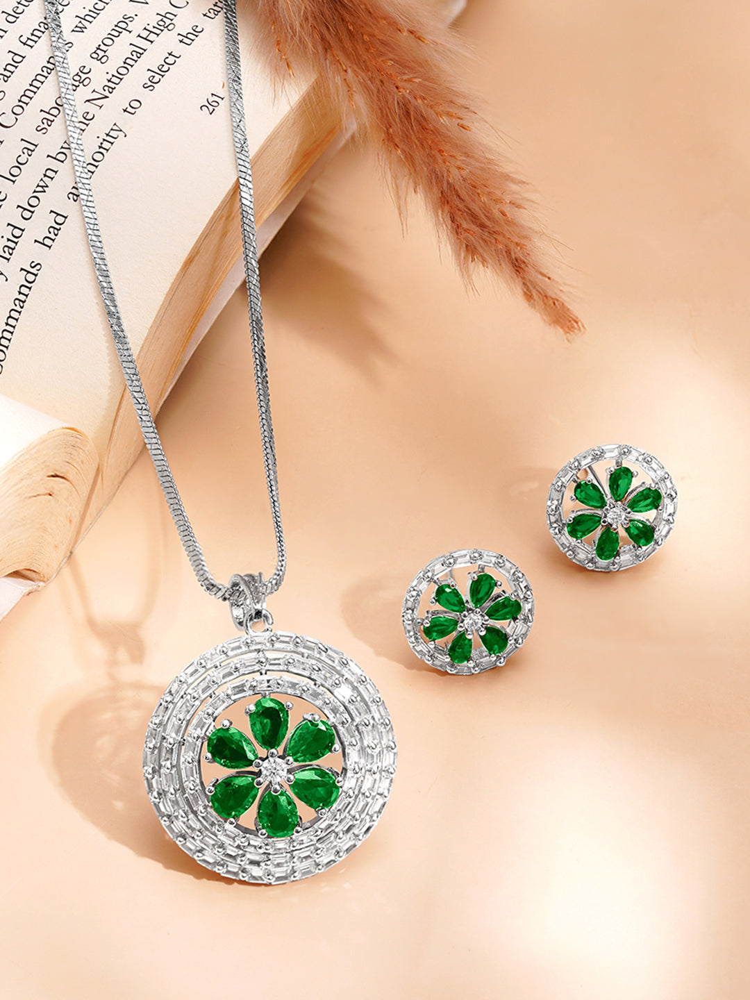 Emerald Bloom Sparkle Pendant Set