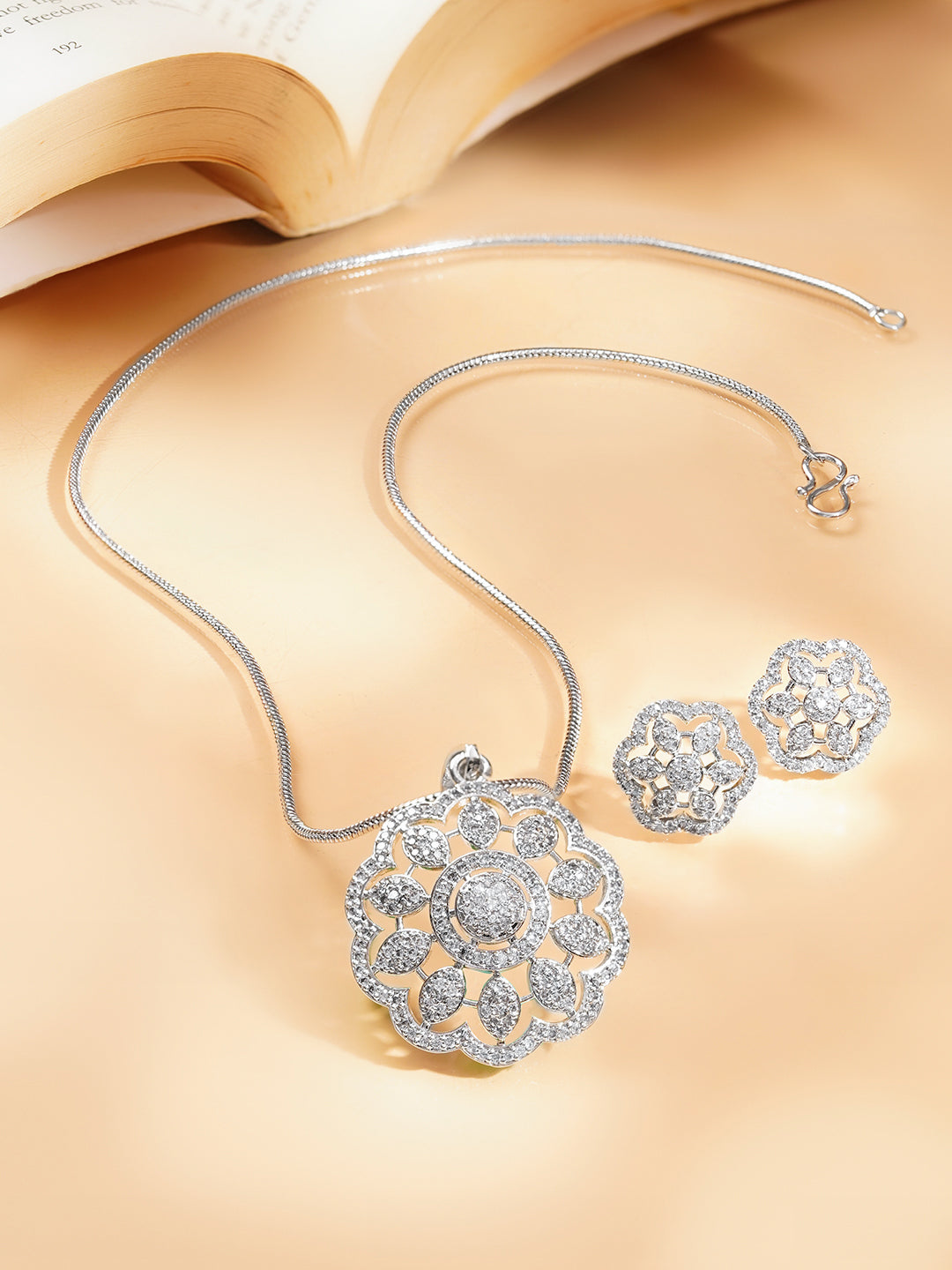 Everyday Bloom Sparkle Pendant Set