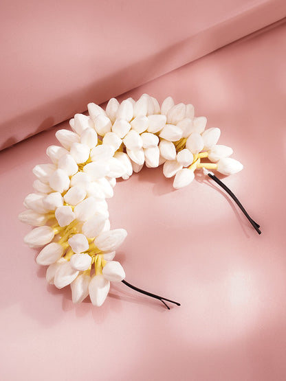 Fresh Bloom Bridal Bun Accessory