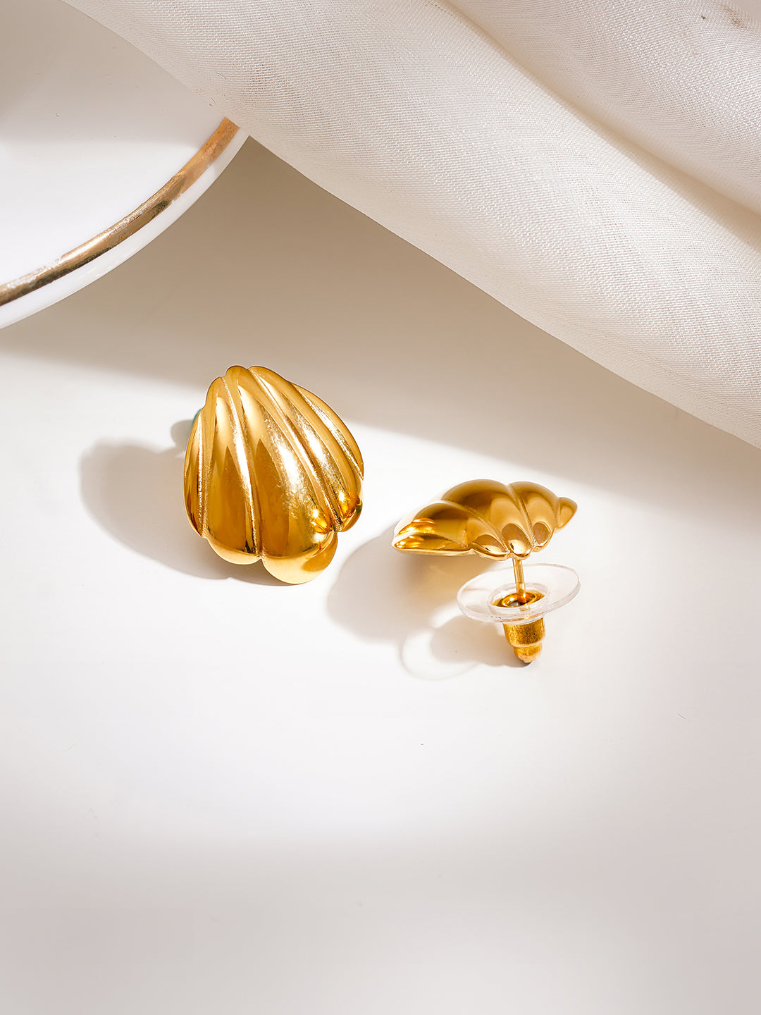 Demi Fine 18K Gold Plated Stainless steel Shell Curve Stud Earrings