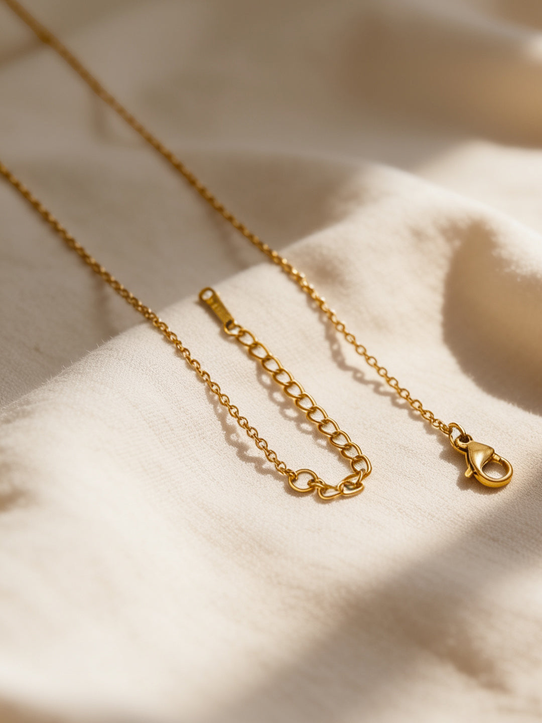 Demi Fine 18K Gold Plated Stainless steel Pearl Glow Pendant Chain