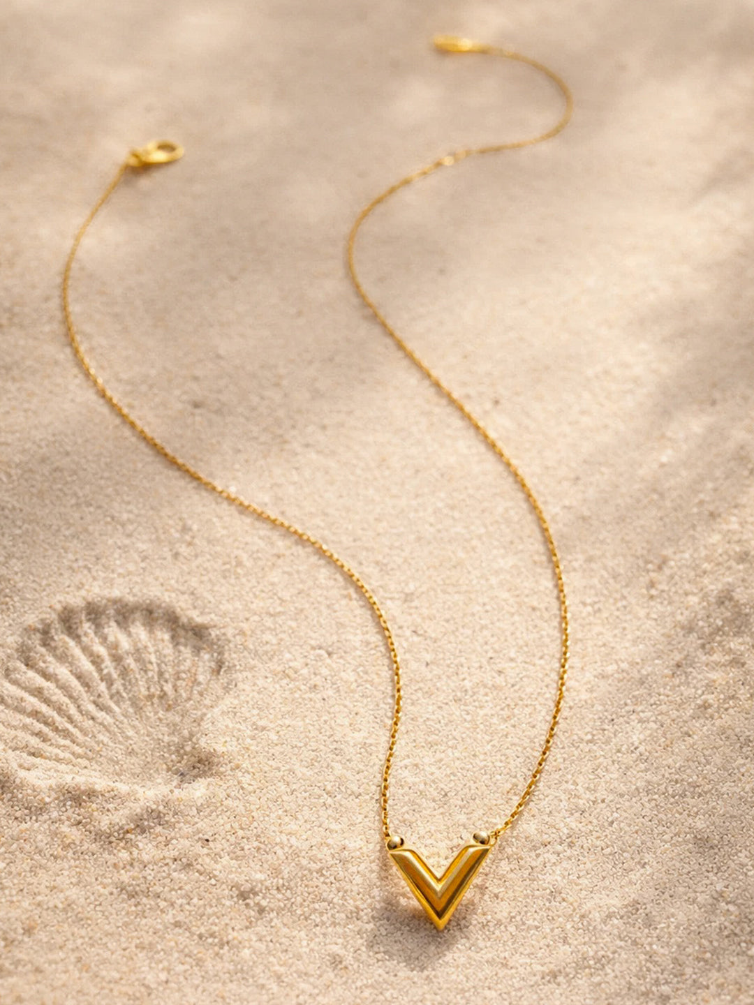 Demi Fine 18K Gold Plated Stainless steel Chevron V Shape Pendant Chain