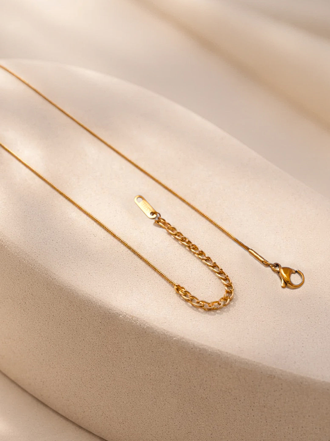 Demi Fine 18K Gold Plated Stainless steel Shell Pendant Snake Chain Necklace