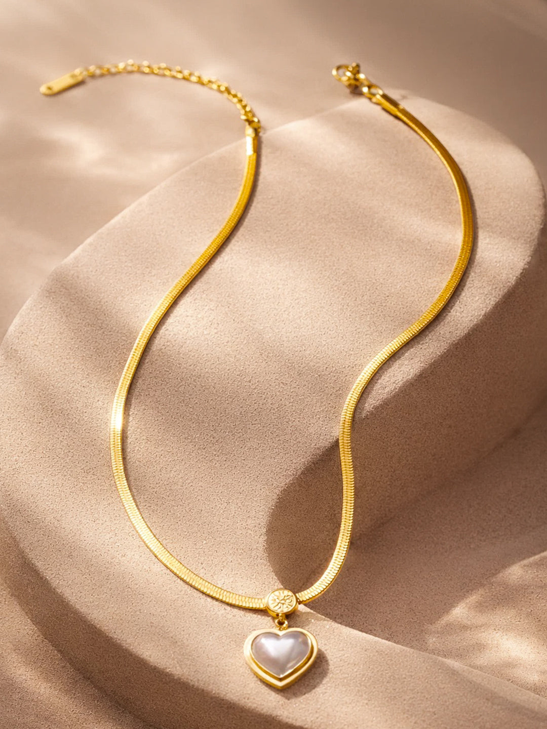 Demi Fine 18K Gold Plated Stainless steel Glossy Pearl Heart Pendent Necklace