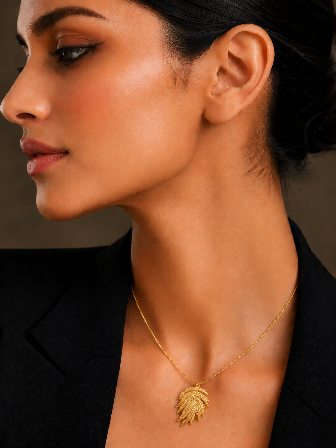Demi Fine 18K Gold Plated Stainless steel Wave Curve Design Pendant Necklace