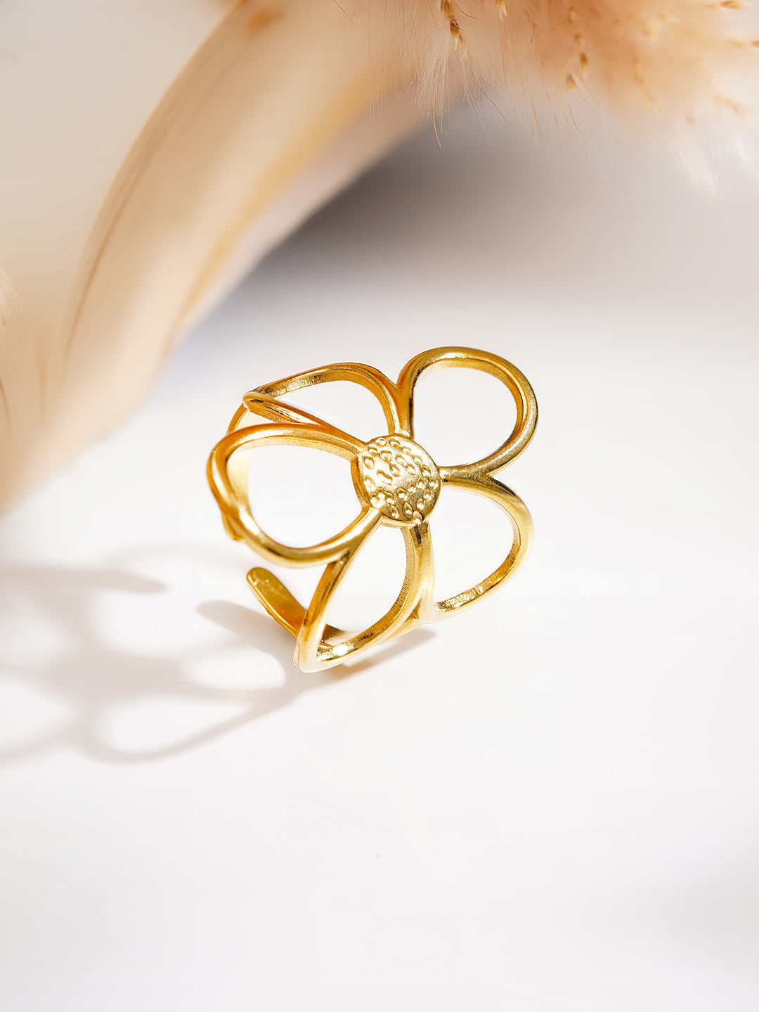 Demi Fine 18K Gold Plated Stainless steel Blooming Daisy Statement Ring