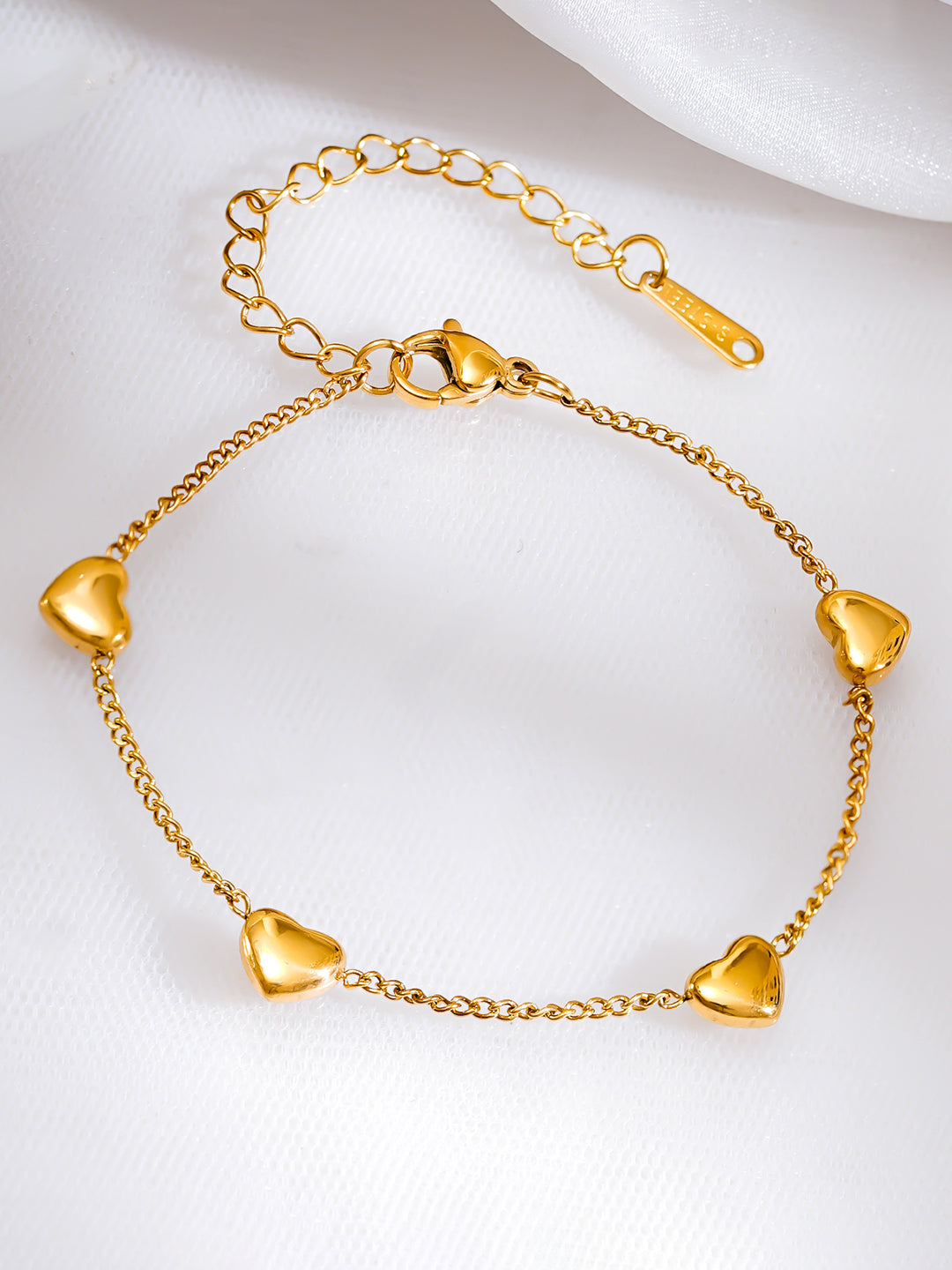 Demi Fine 18K Gold Plated Stainless steel Mini Heart Charm Chain Bracelet