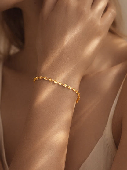 Demi Fine 18K Gold Plated Stainless steel Textured Disc Chain Bracelet