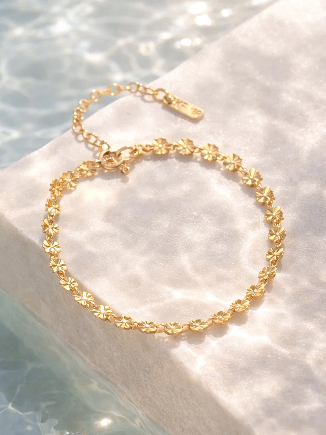 Demi Fine 18K Gold Plated Stainless steel Textured Disc Chain Bracelet
