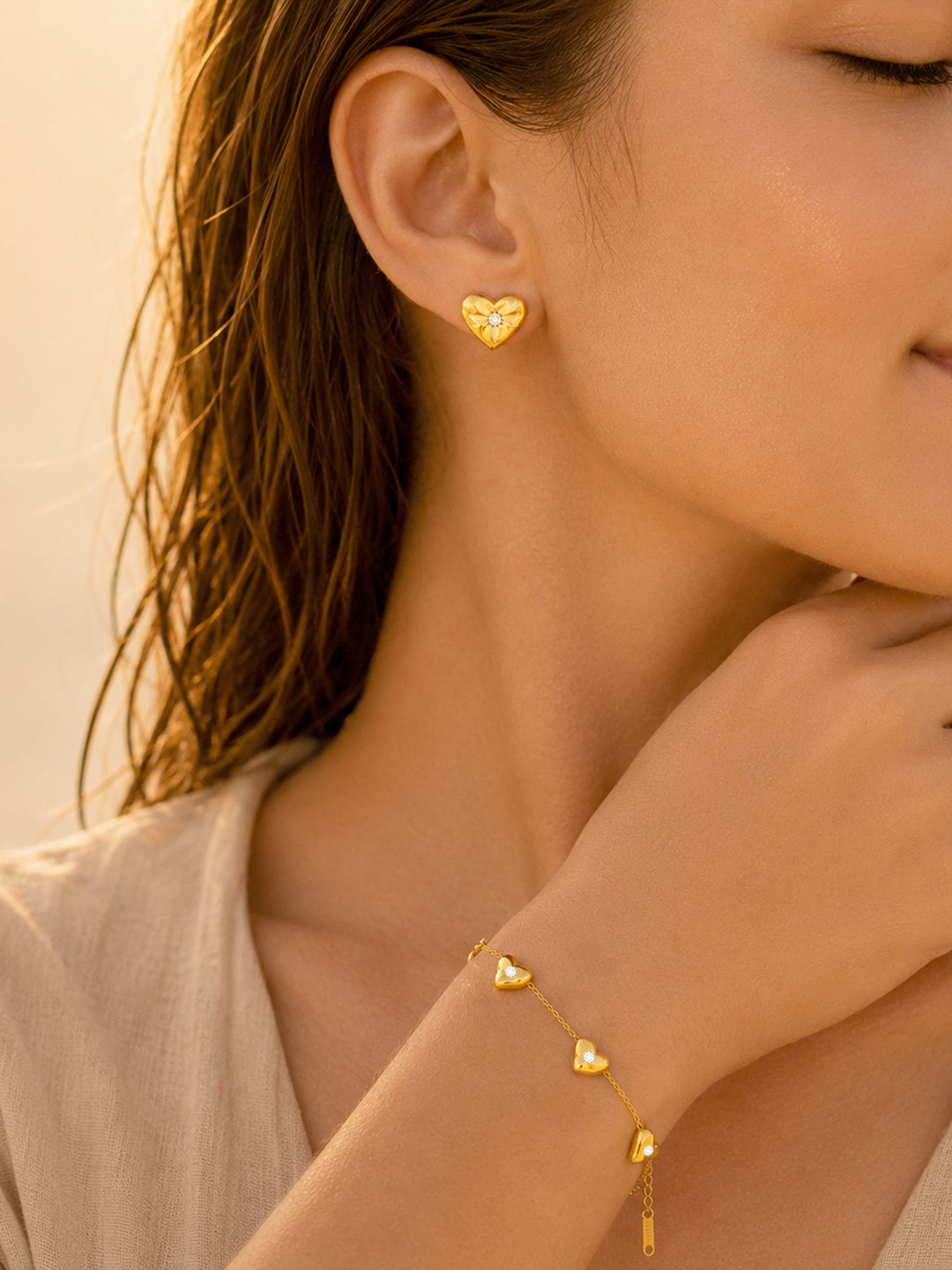 Demi Fine 18k Gold Plated Stainless Steel Heart Charm Bracelet &amp; Stud Earrings