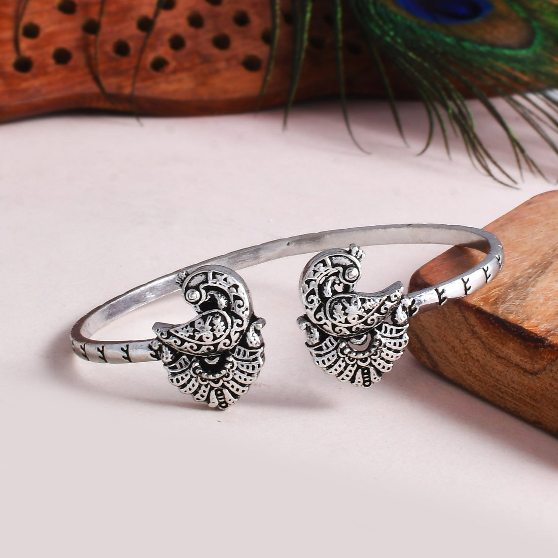 Morni Mayuri Cuff