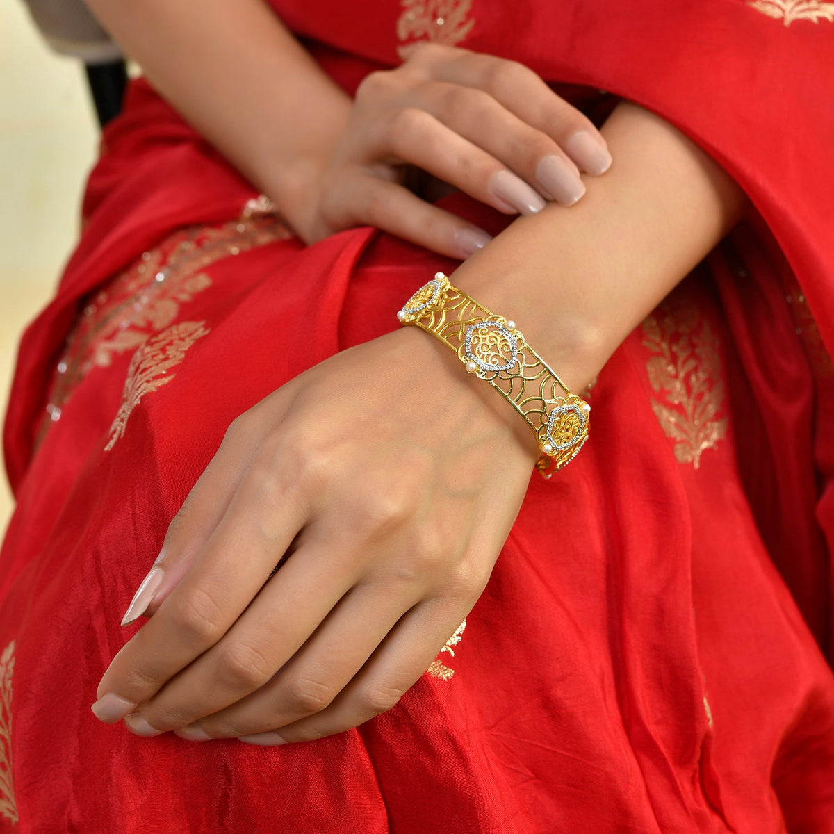Alpana Opulent Jaali Bangle