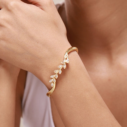 Leafy Affair Orelia Drape Openable Bracelet