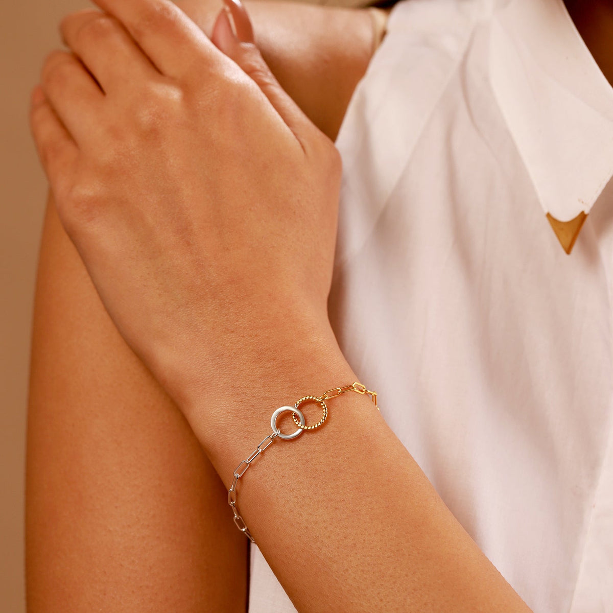 Valentine’s Day Golden Linked Circles Bracelet