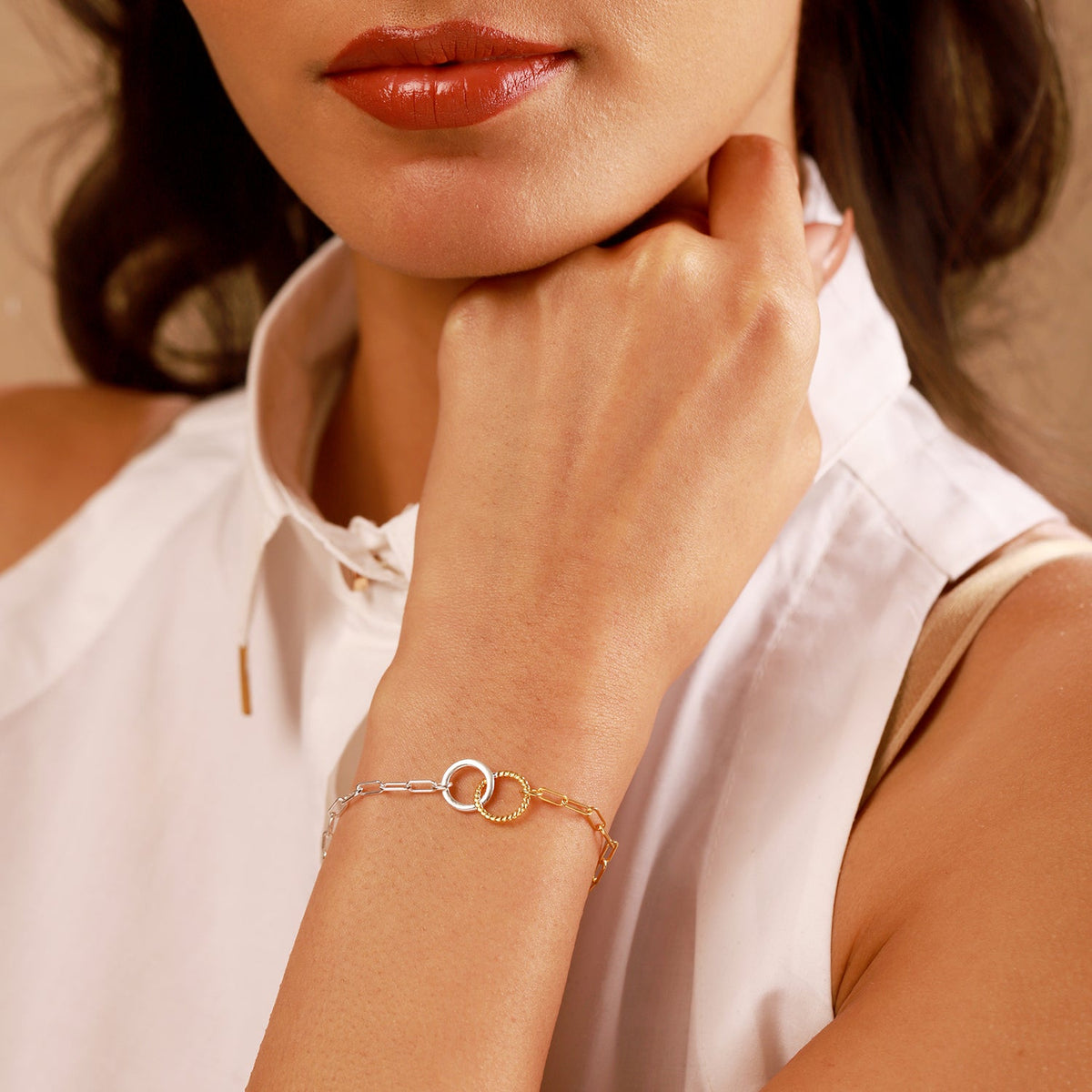 Valentine’s Day Golden Linked Circles Bracelet